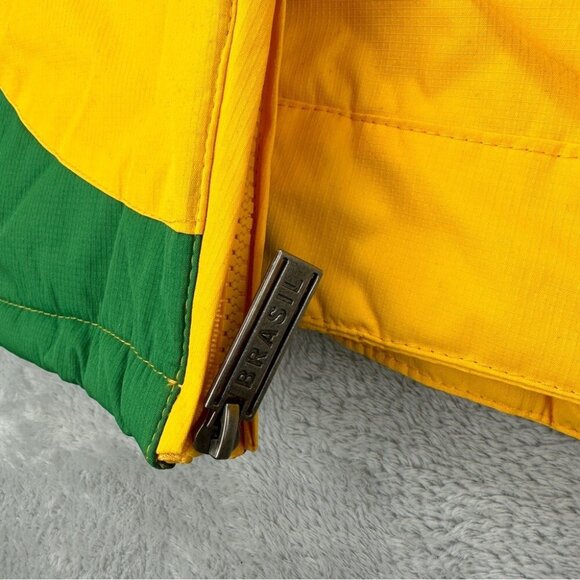 Brasil Puffer Jacket Men's Size Large Soccer Outdoors - Picture 12 of 16